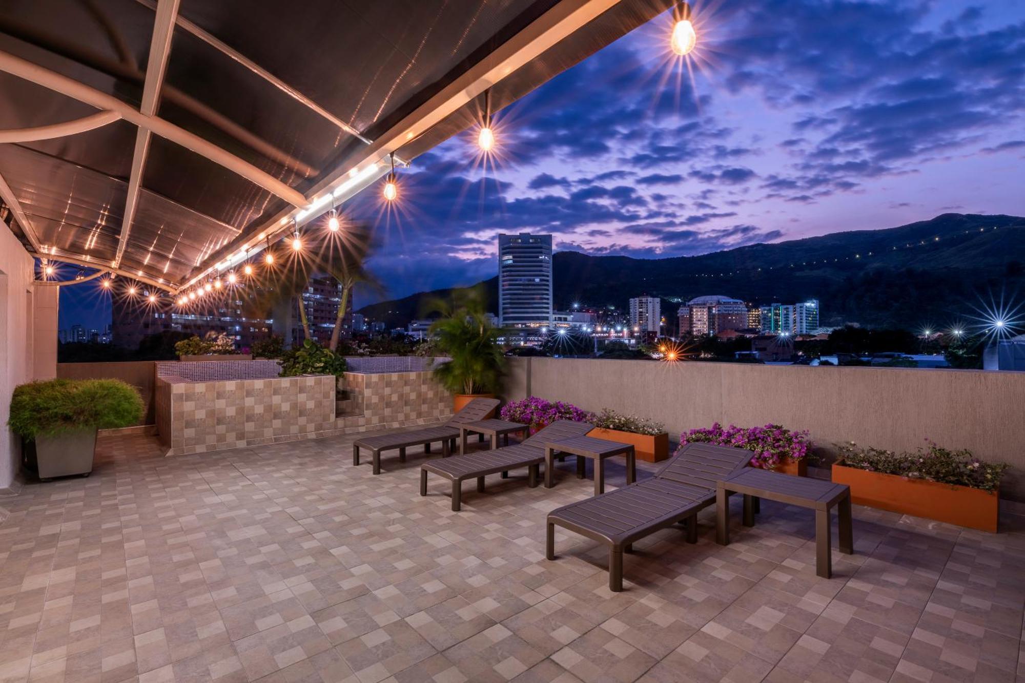 Hotel Ms Chipichape Plus كالي المظهر الخارجي الصورة